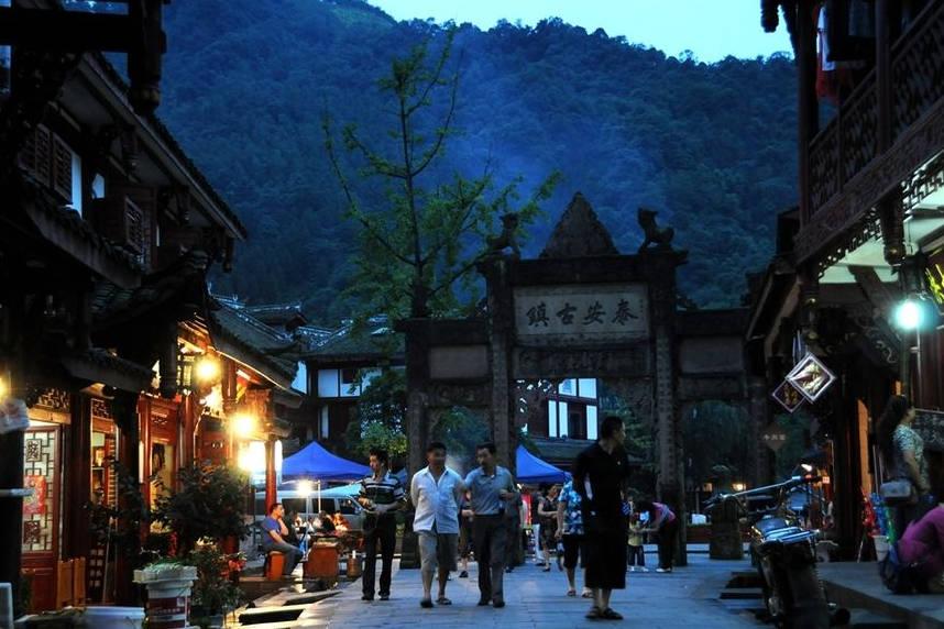 顶级车手炫技,电马极限漂移